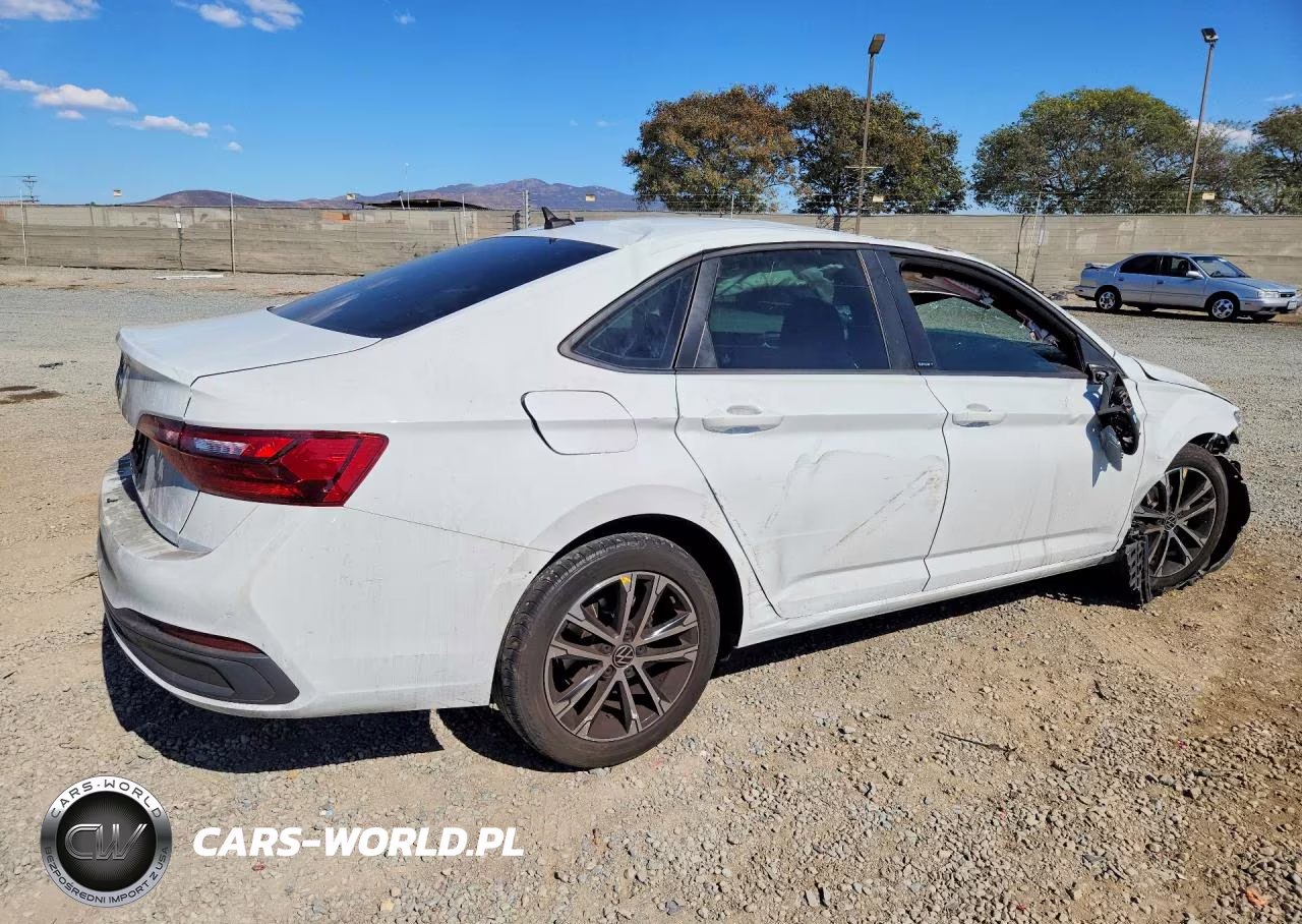 2023 Volkswagen Jetta Sport VIN:3VWBM7BU0PM008402 - 3