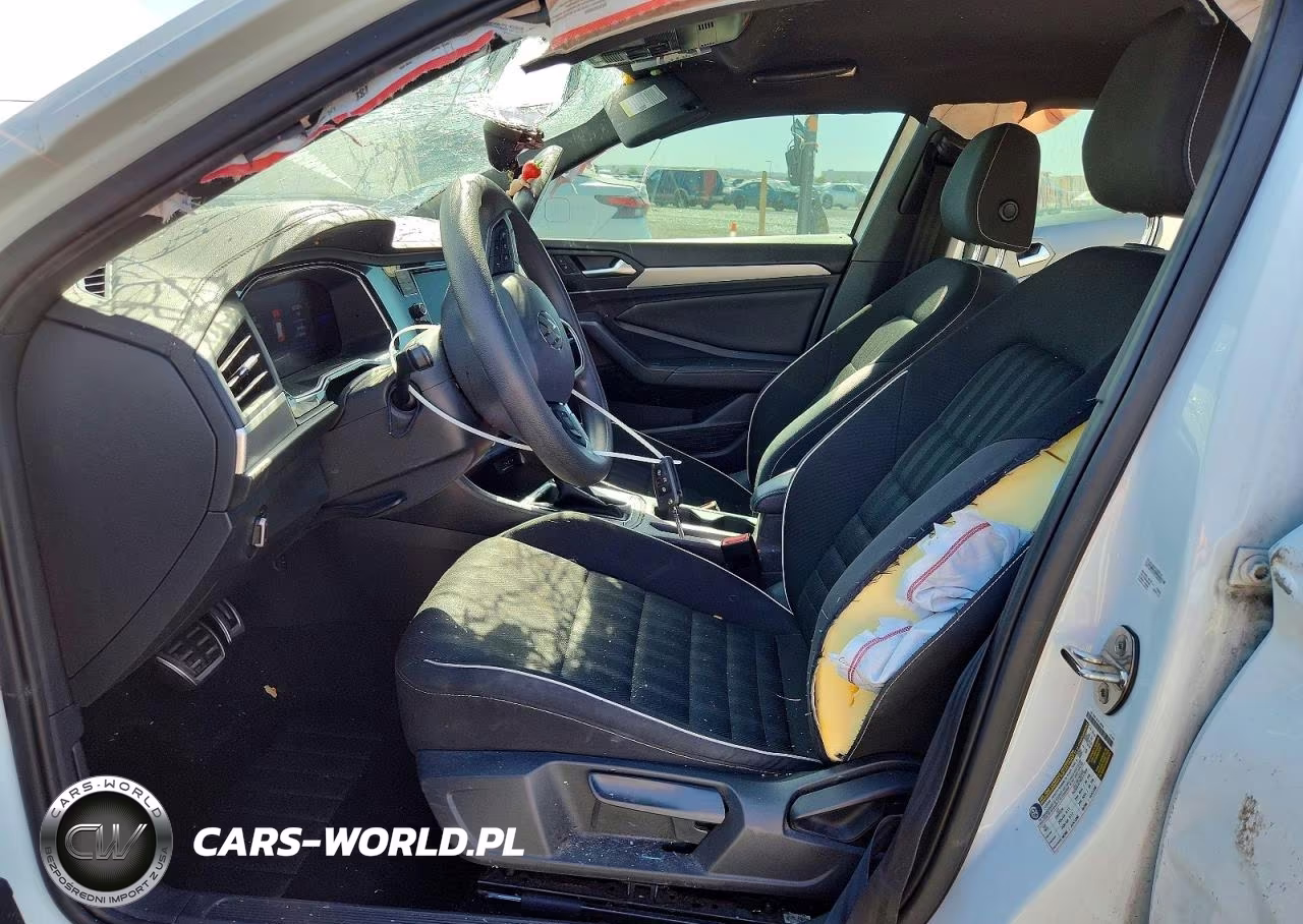2023 Volkswagen Jetta Sport VIN:3VWBM7BU0PM008402 - 7