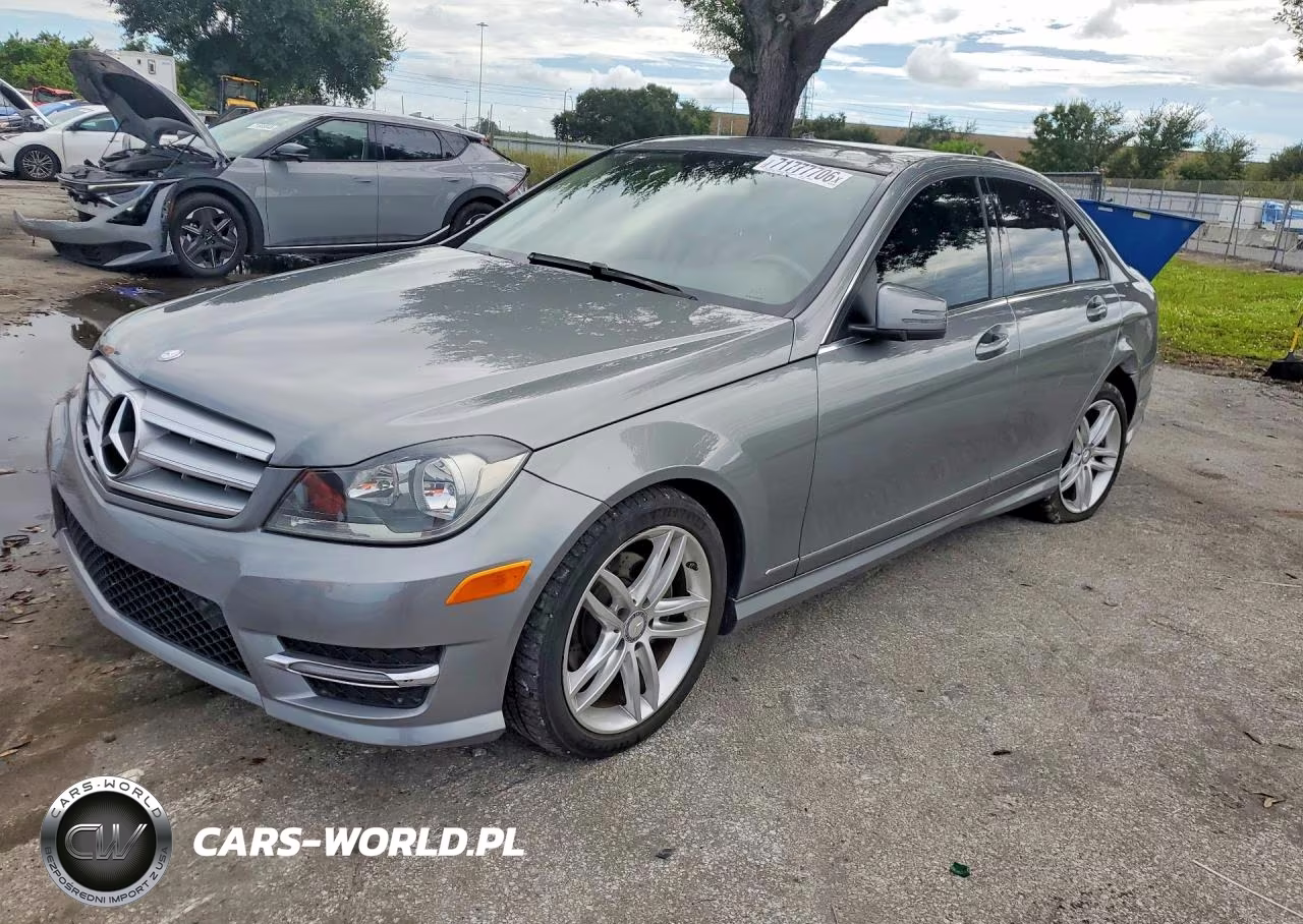 2013 Mercedes-Benz C 250