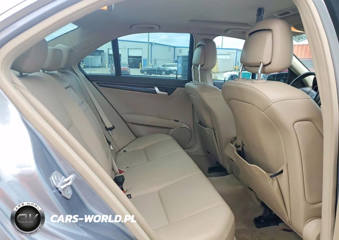 2013 Mercedes-Benz C 250 VIN:WDDGF4HB9DR300282 - 10