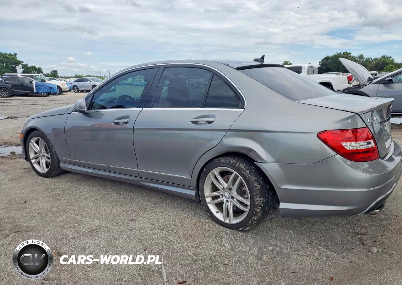 2013 Mercedes-Benz C 250 VIN:WDDGF4HB9DR300282 - 2