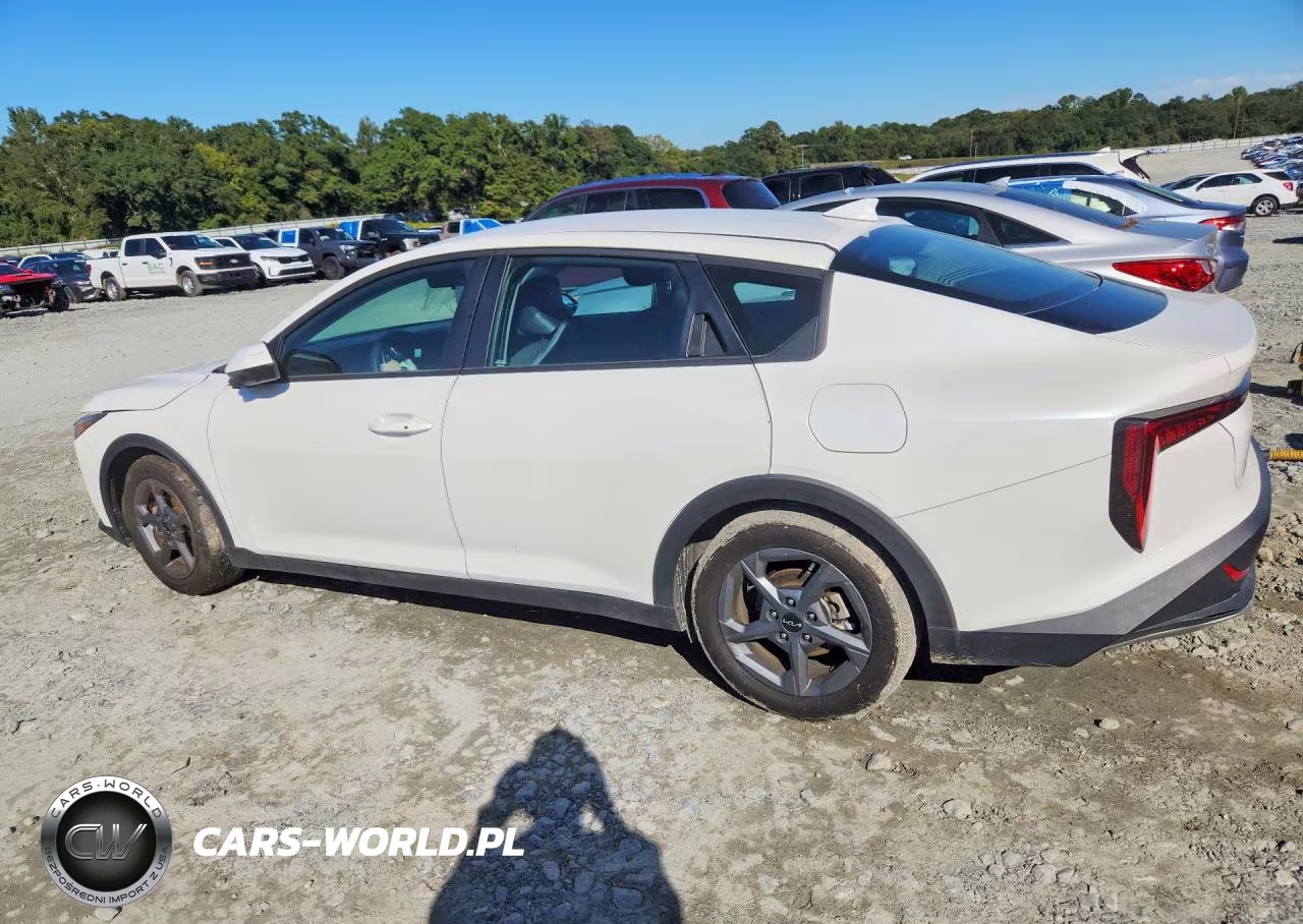 2025 Kia K4 Lxs VIN:3KPFT4DE6SE158335 - 2