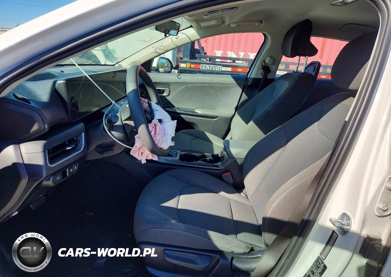 2025 Kia K4 Lxs VIN:3KPFT4DE6SE158335 - 7