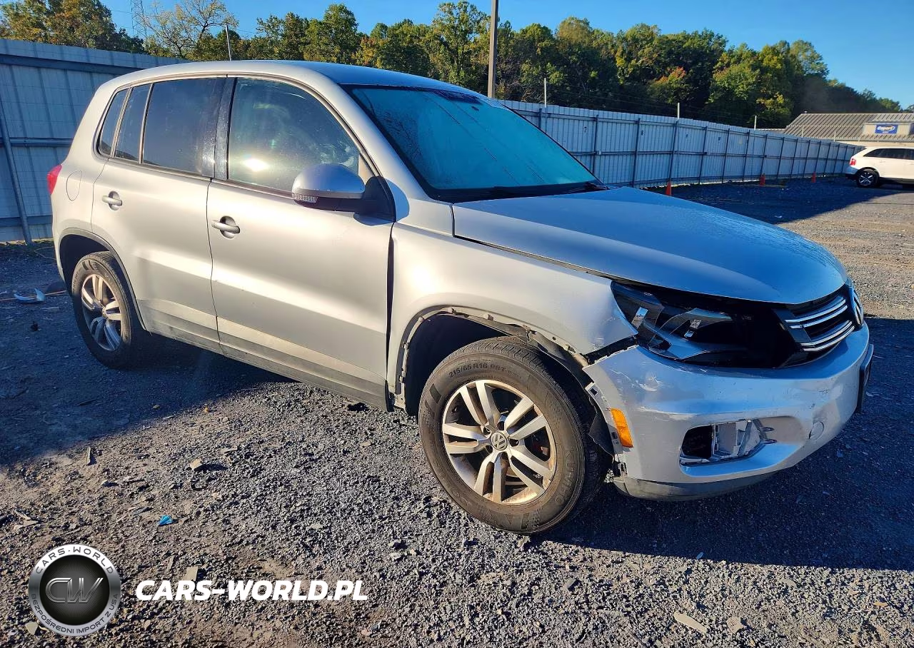 2013 Volkswagen Tiguan S VIN:WVGAV7AX2DW502081 - 4
