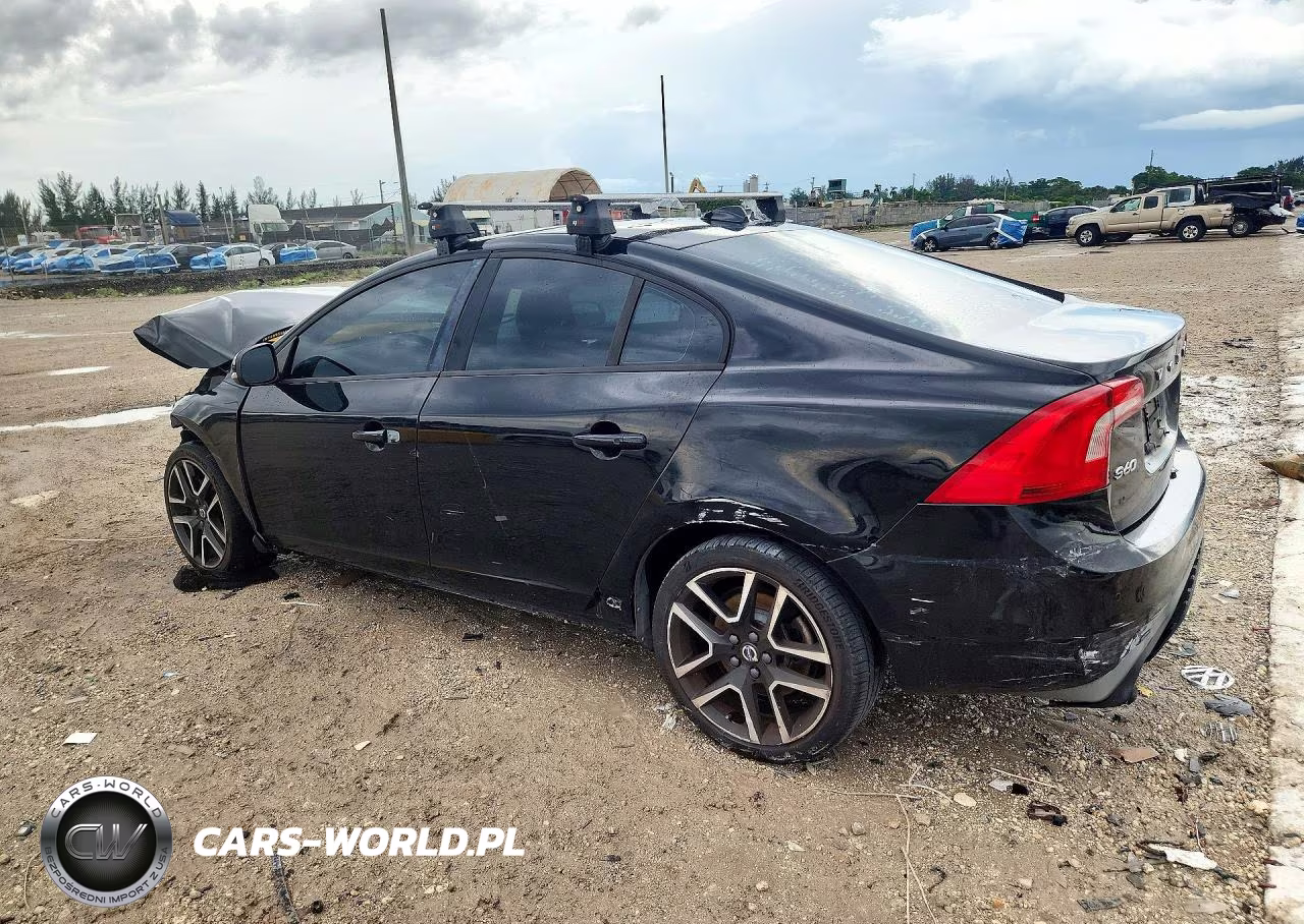 2018 Volvo S60 Dynamic VIN:YV140MTLXJ2451628 - 2