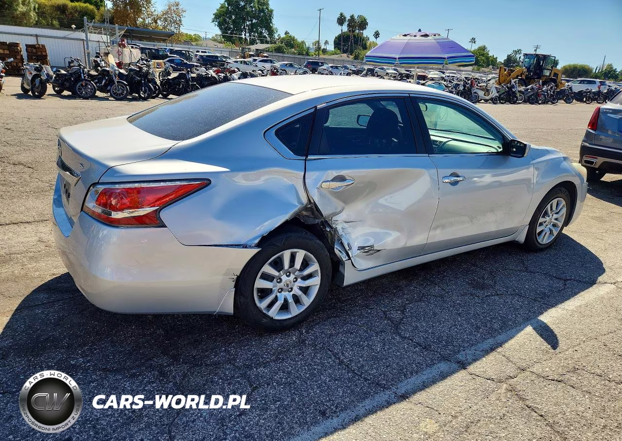 2015 Nissan Altima 2.5 S VIN:1N4AL3AP8FN363026 - 3