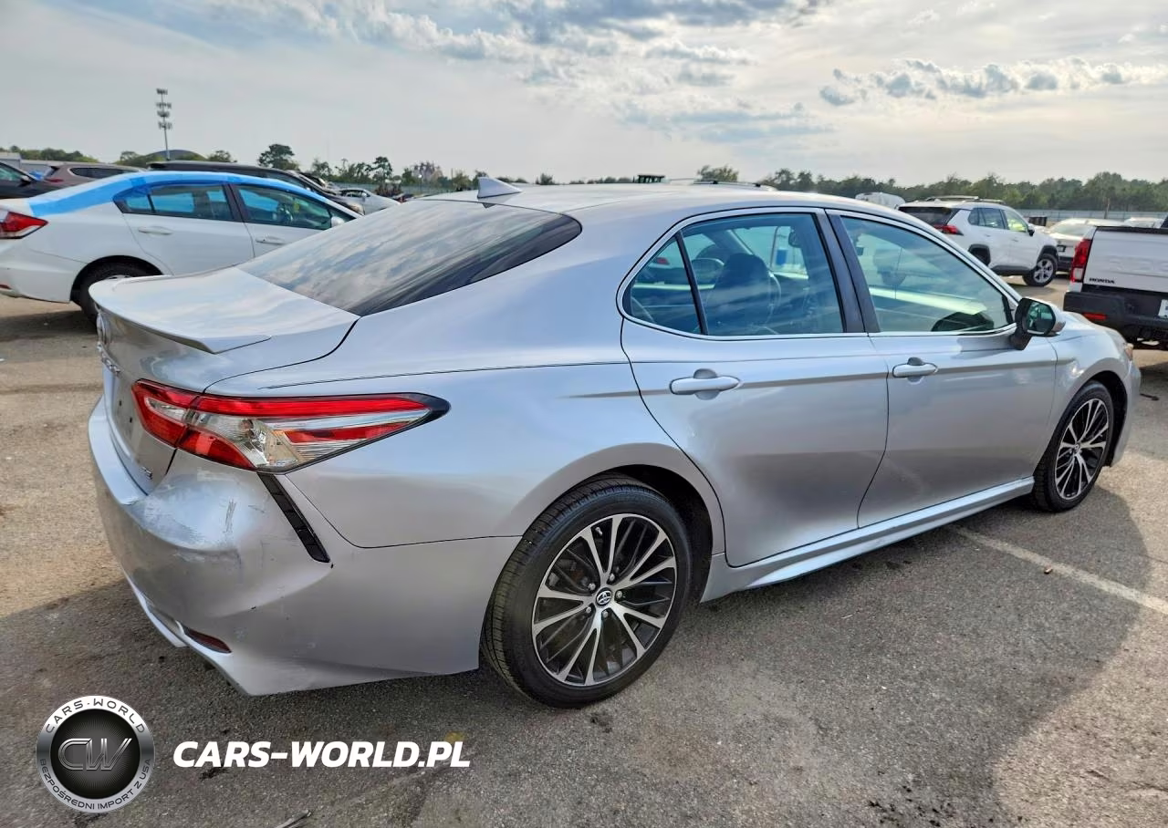 2019 Toyota Camry Se VIN:4T1B11HK4KU746105 - 3