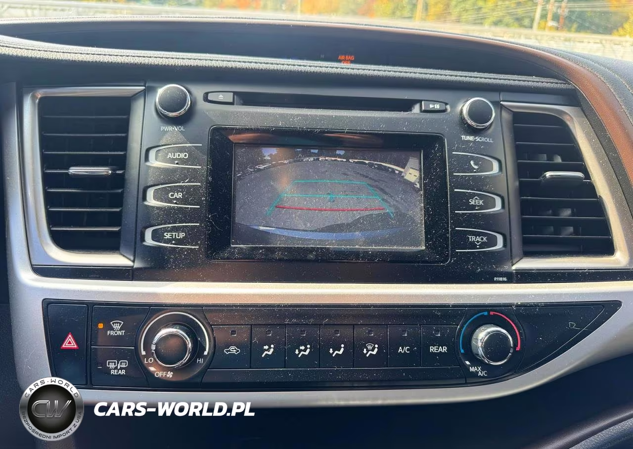 2019 Toyota Highlander Le VIN:5TDBZRFH9KS743949 - 12