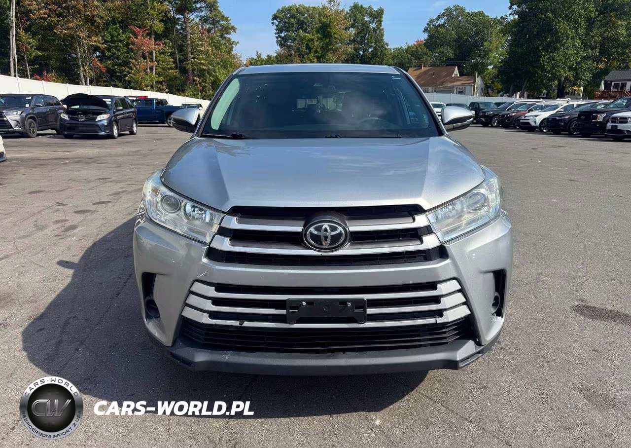 2019 Toyota Highlander Le VIN:5TDBZRFH9KS743949 - 5