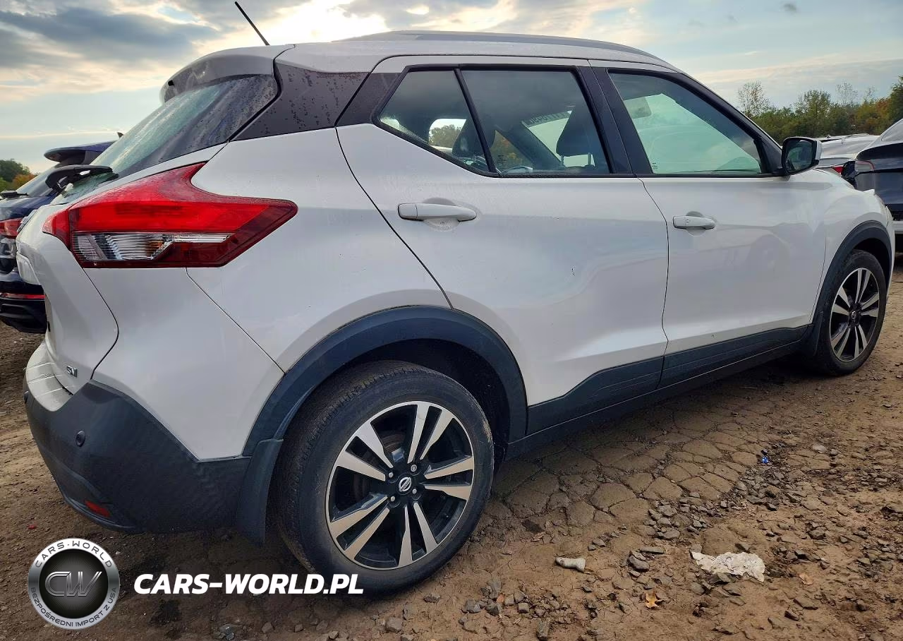 2020 Nissan Kicks Sv VIN:3N1CP5CV2LL544703 - 3