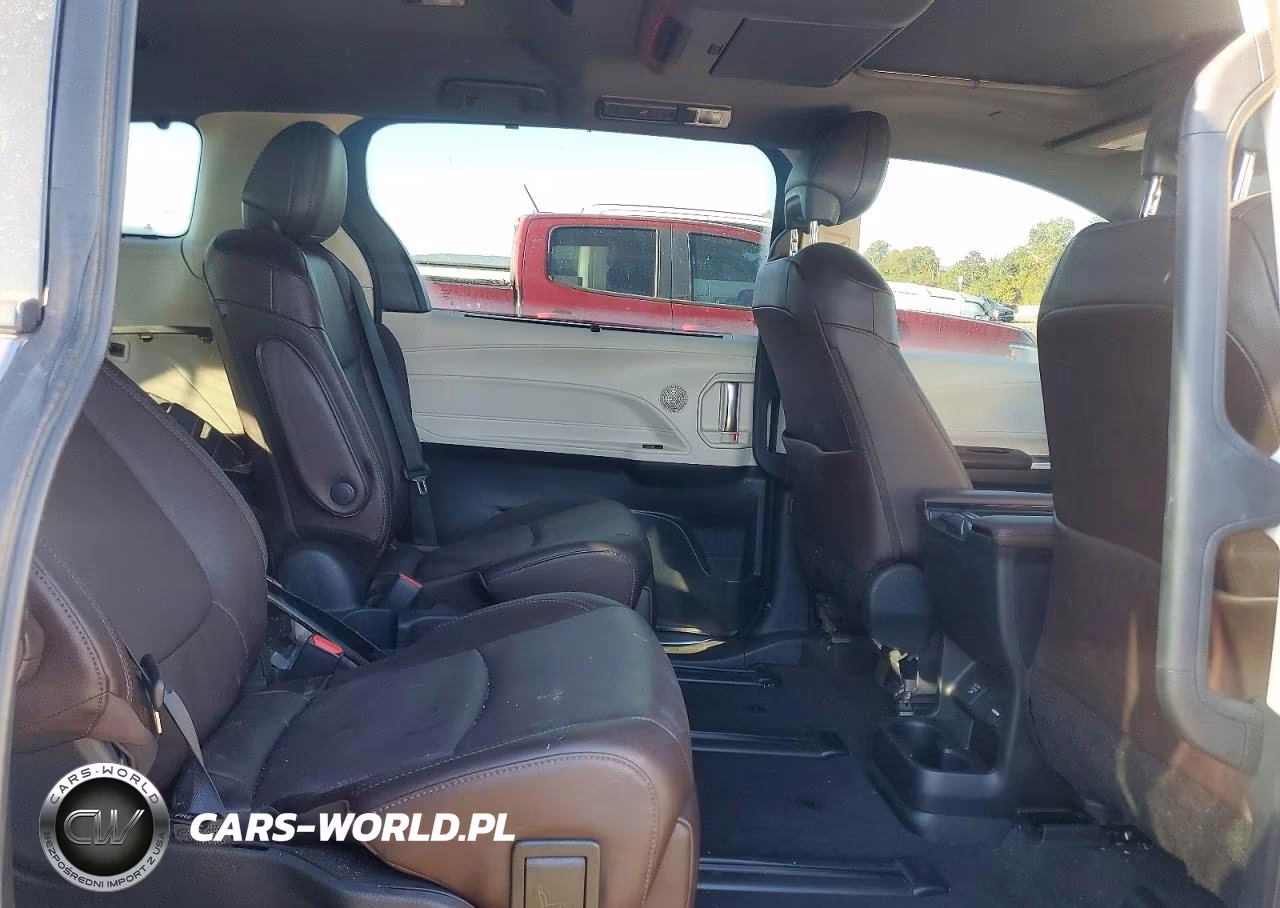 2023 Toyota Sienna Platinum 7-Passenger VIN:5TDESKFC3PS087123 - 11