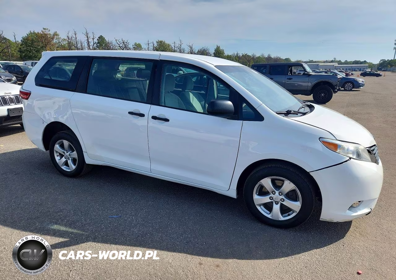 2017 Toyota Sienna L 7-Passenger VIN:5TDZZ3DC9HS819682 - 4