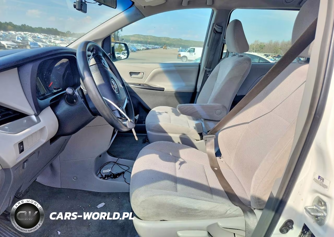 2017 Toyota Sienna L 7-Passenger VIN:5TDZZ3DC9HS819682 - 7