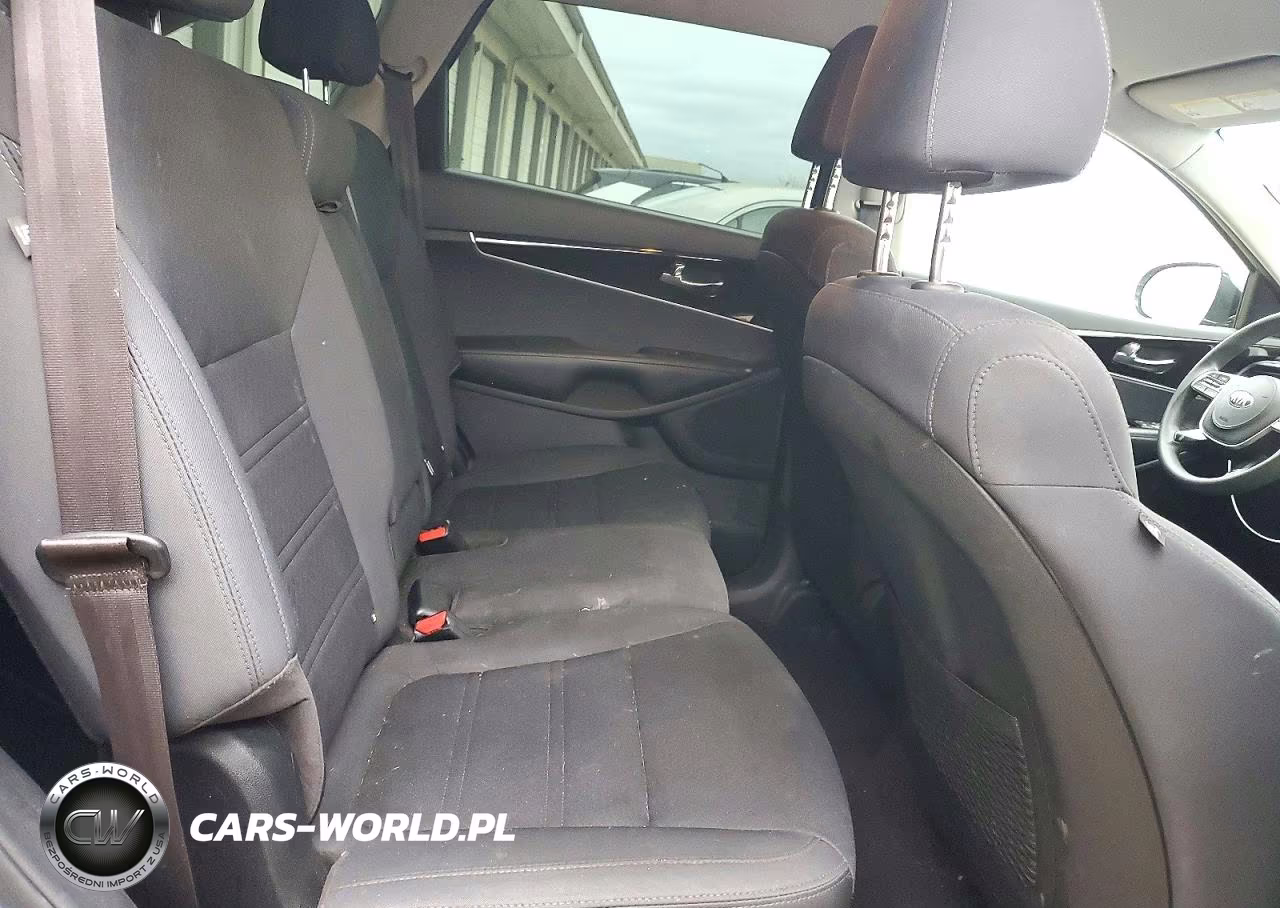 2020 Kia Sorento S VIN:5XYPG4A56LG632947 - 11