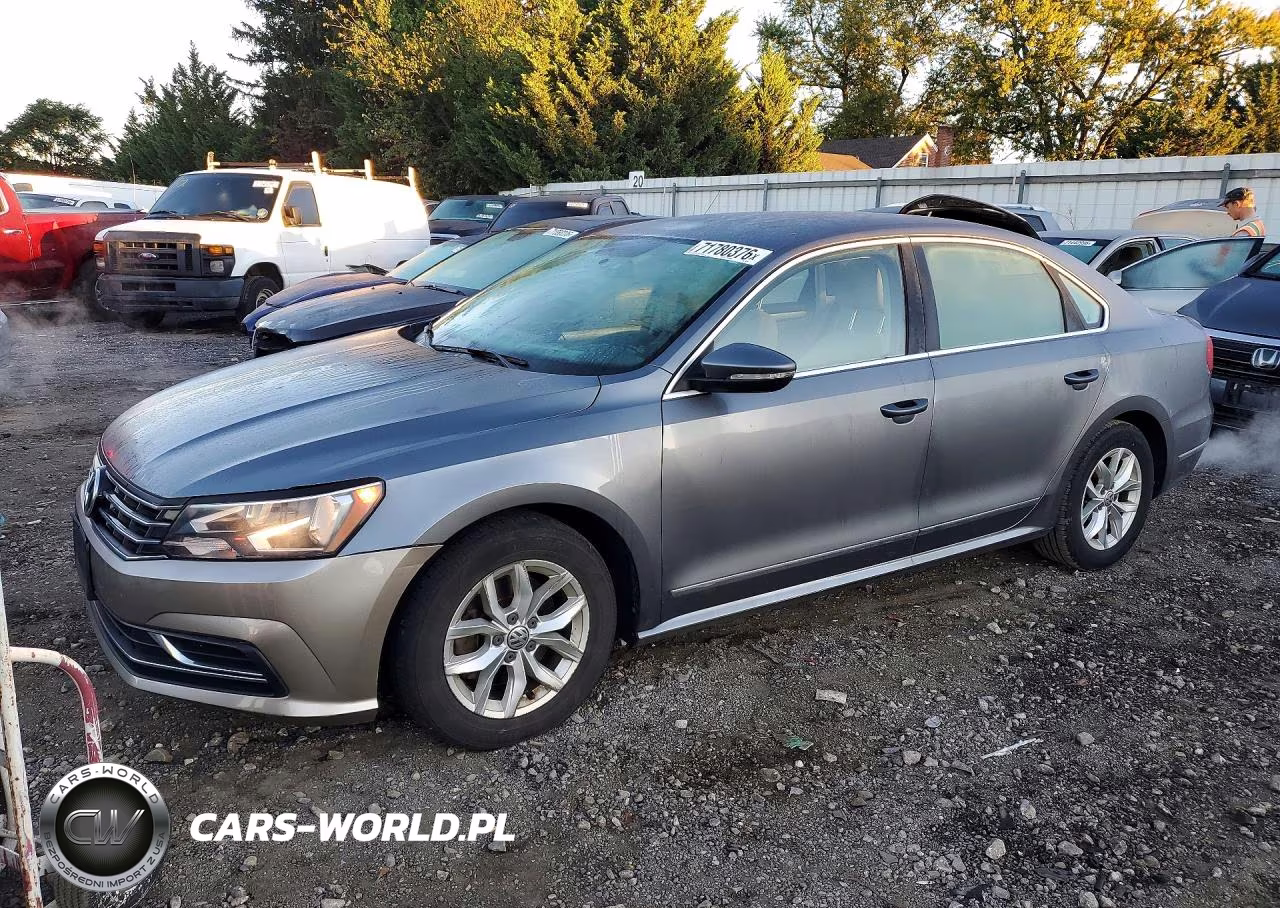 2016 Volkswagen Passat S VIN:1VWAT7A36GC052462 - 1