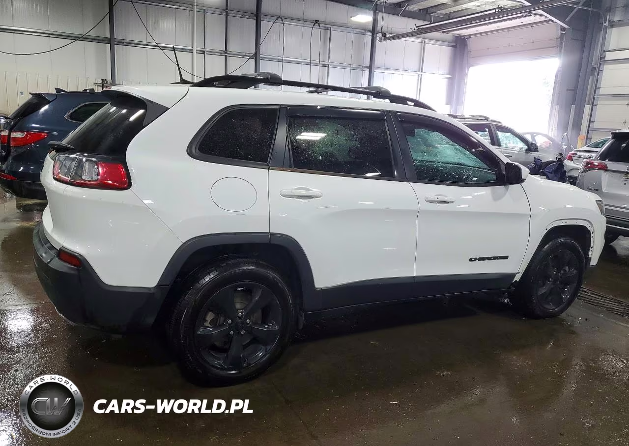 2019 Jeep Cherokee Latitude Plus VIN:1C4PJMLX6KD421082 - 3