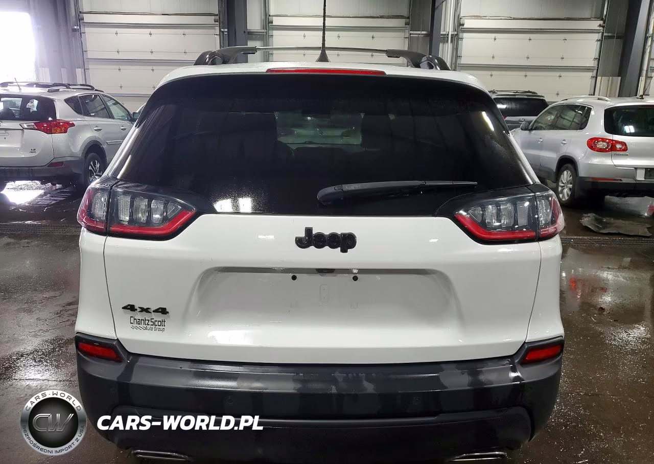 2019 Jeep Cherokee Latitude Plus VIN:1C4PJMLX6KD421082 - 6