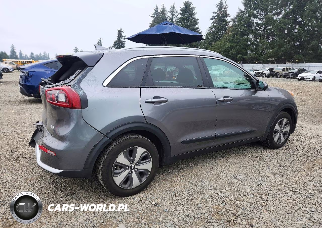 2018 Kia Niro Lx VIN:KNDCB3LC3J5114139 - 3
