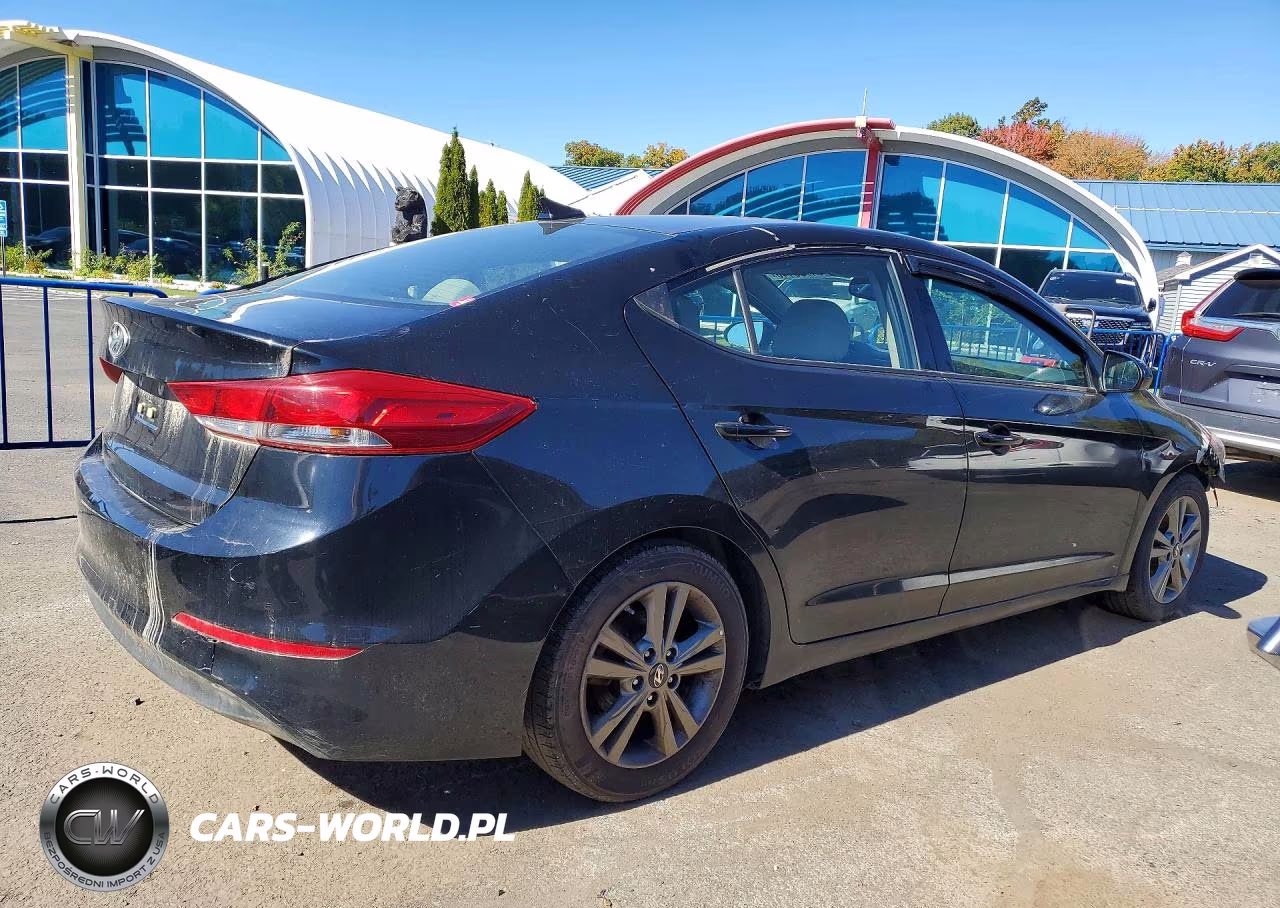 2018 Hyundai Elantra Sel VIN:5NPD84LF1JH339808 - 3