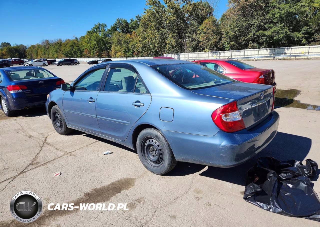 2004 Toyota Camry Le VIN:4T1BE32K24U879599 - 2