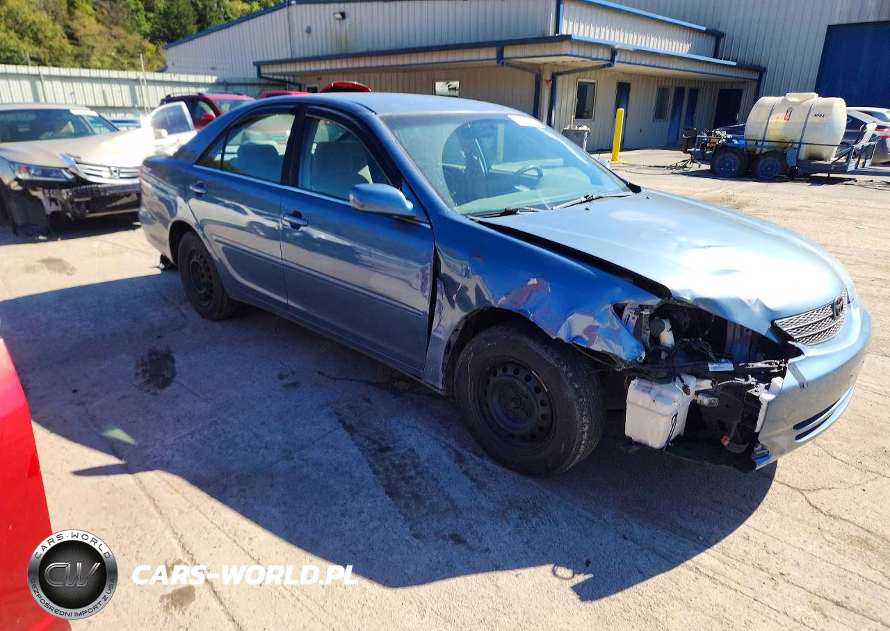 2004 Toyota Camry Le VIN:4T1BE32K24U879599 - 4