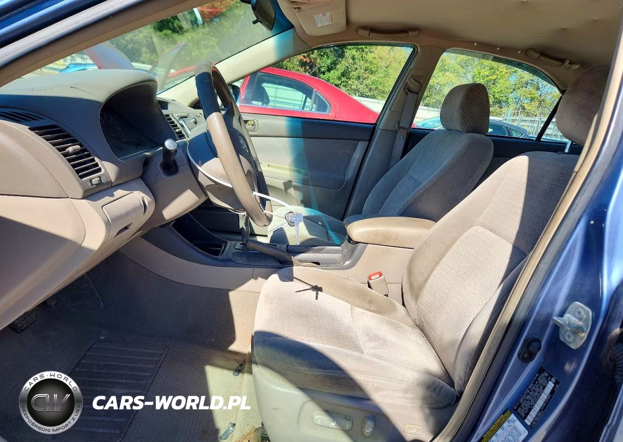 2004 Toyota Camry Le VIN:4T1BE32K24U879599 - 7
