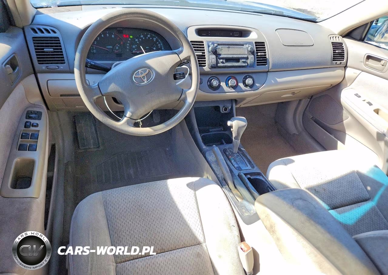 2004 Toyota Camry Le VIN:4T1BE32K24U879599 - 8