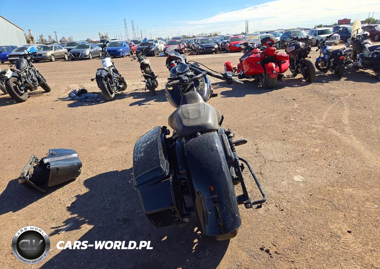 2018 Harley-Davidson Flhrxs VIN:1HD1KVC16JB640654 - 4