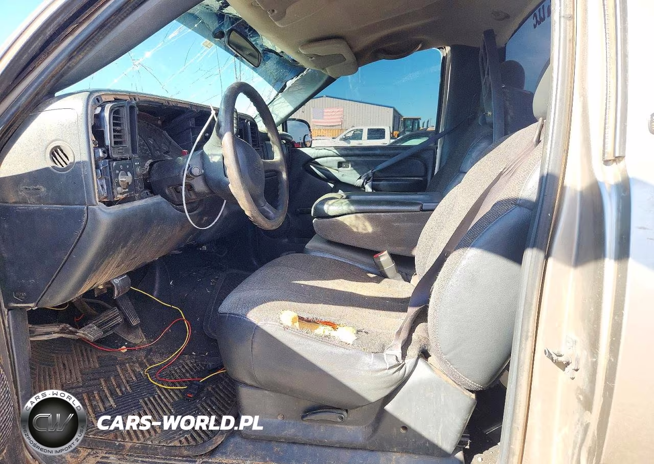 2000 Chevrolet Silverado C1500 VIN:1GCEC14W7YZ196947 - 7