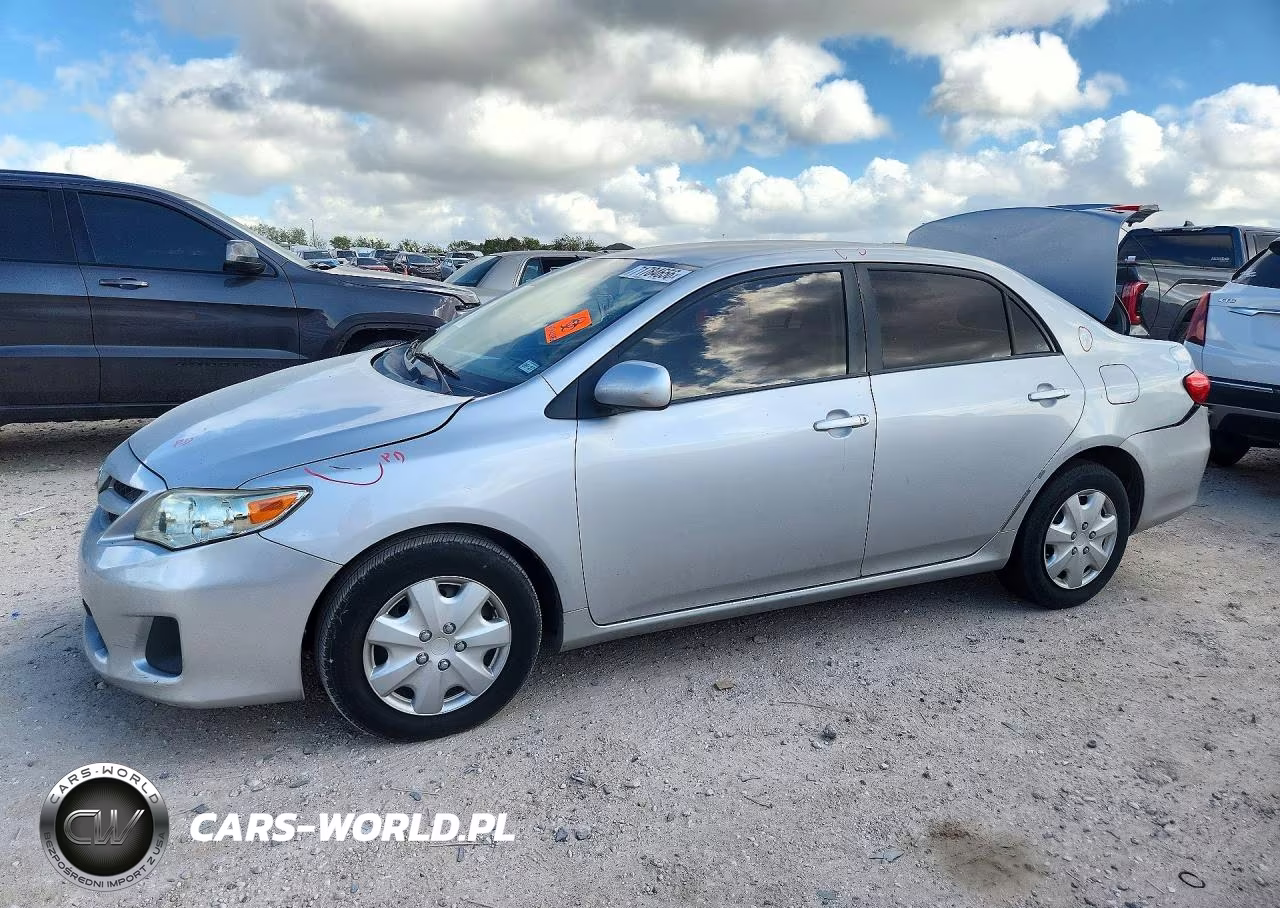 2011 Toyota Corolla Le – zdjęcie 1 z 12