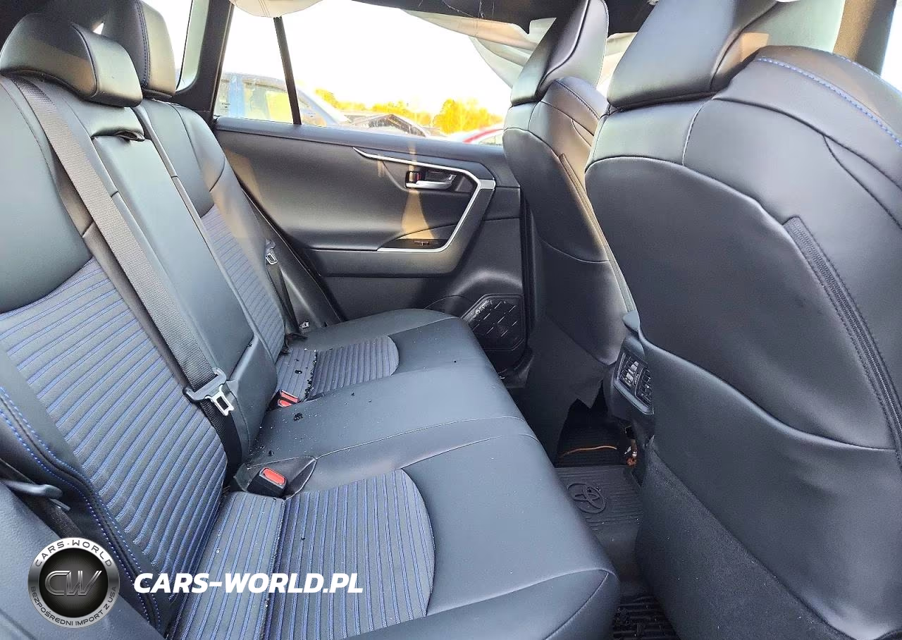 2025 Toyota Rav4 Xse VIN:4T3E6RFV3SU178494 - 11