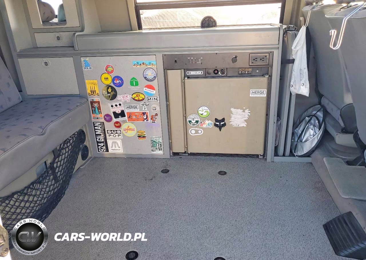 1999 Volkswagen Eurovan Camper VIN:WV2EH2704XH035105 - 10