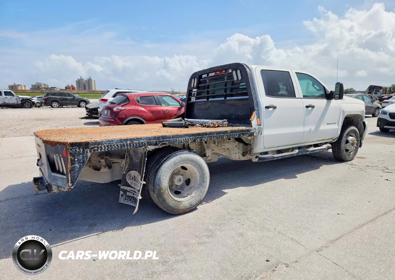 2019 Chevrolet Silverado C3500 VIN:1GB4CVCG4KF171885 - 3
