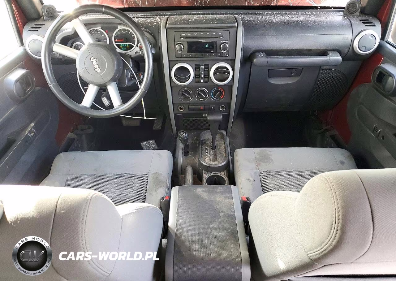 2009 Jeep Wrangler Unlimited Sahara VIN:1J4GA59169L767054 - 8