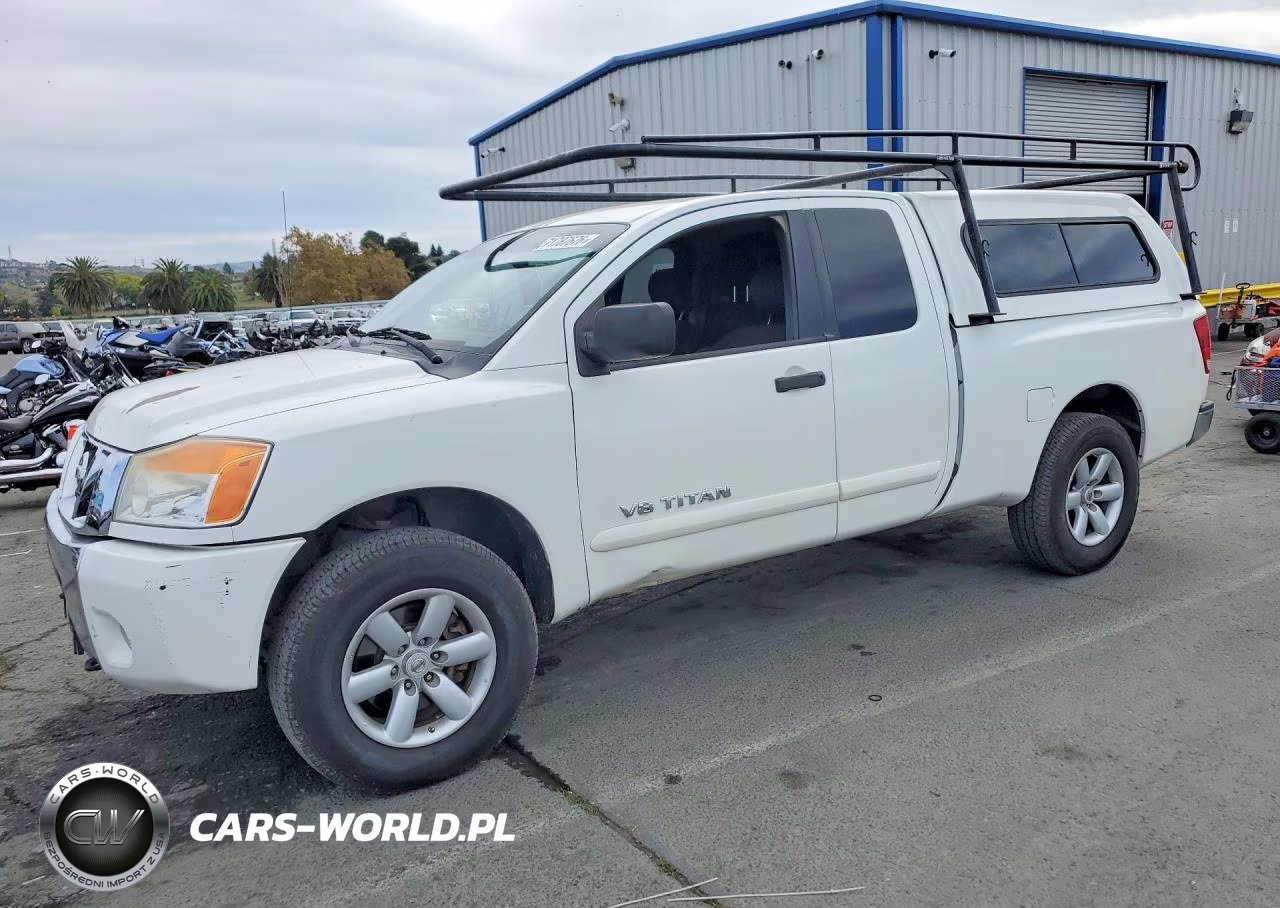 2011 Nissan Titan Sv