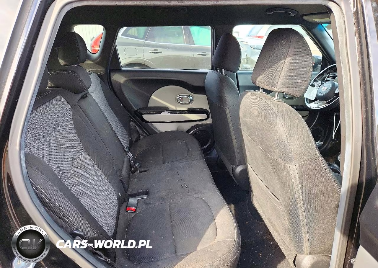 2018 Kia Soul + VIN:KNDJP3A56J7515184 - 10