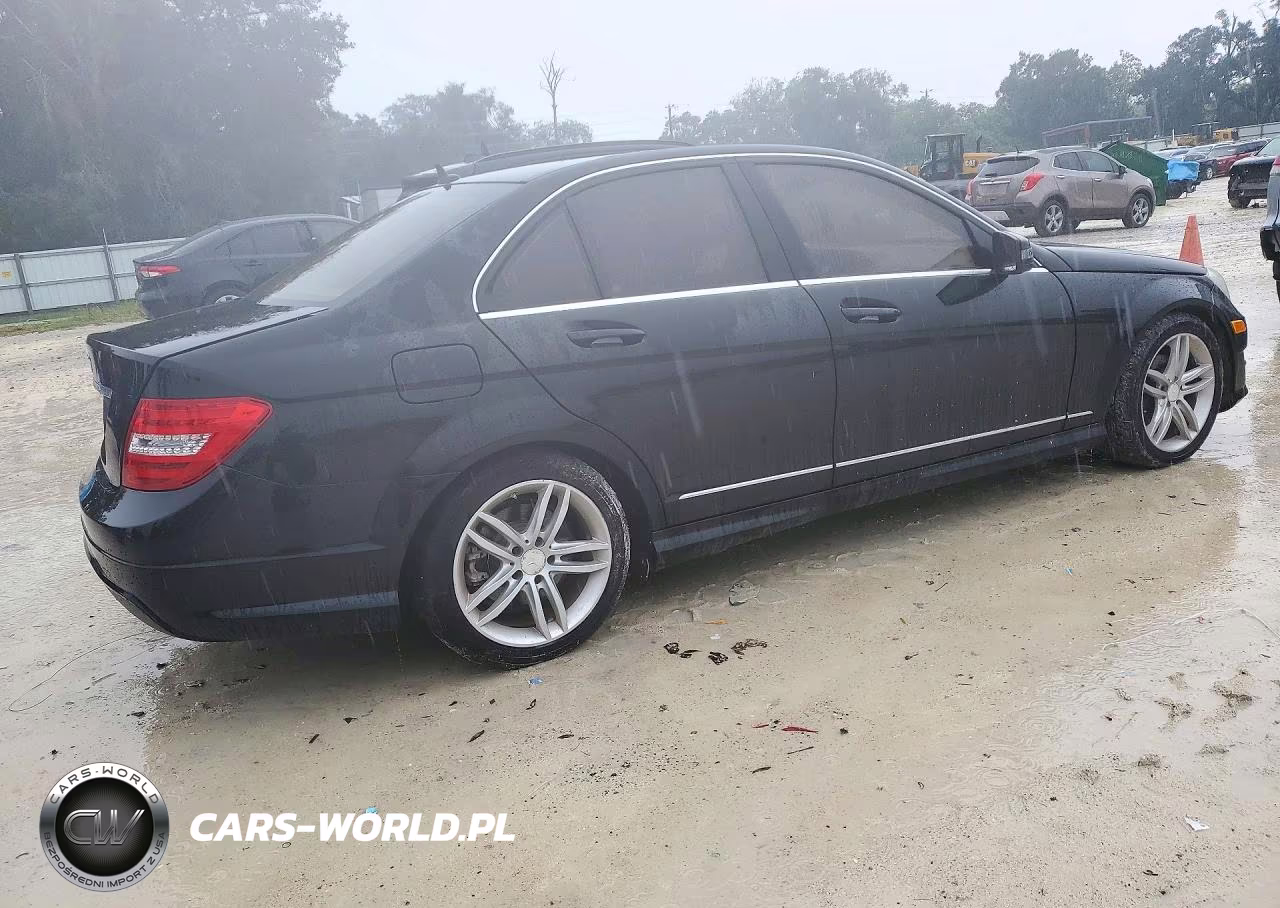 2014 Mercedes-Benz C 250 VIN:WDDGF4HB7EA932360 - 3