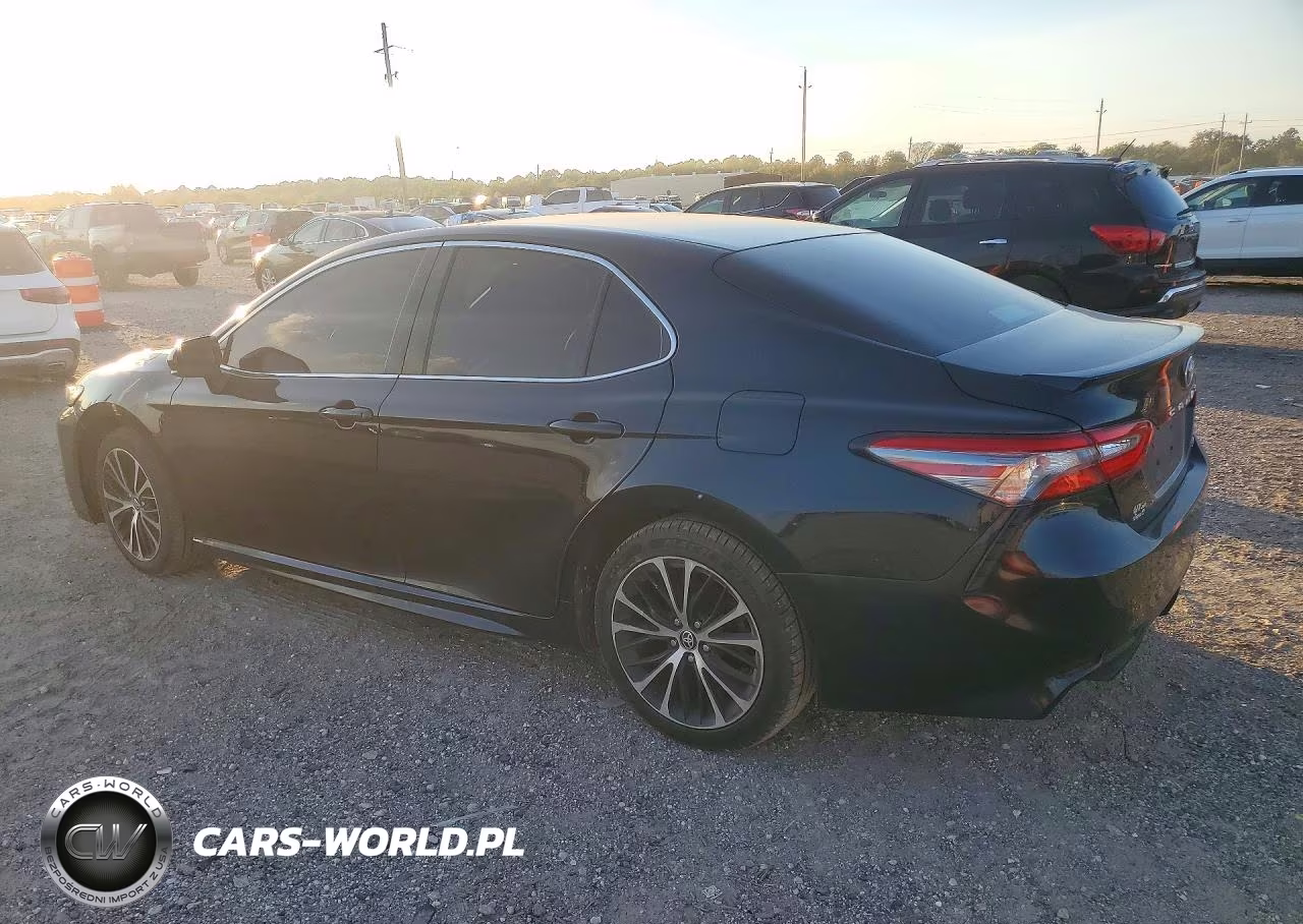 2018 Toyota Camry Se VIN:4T1B11HK0JU567736 - 2