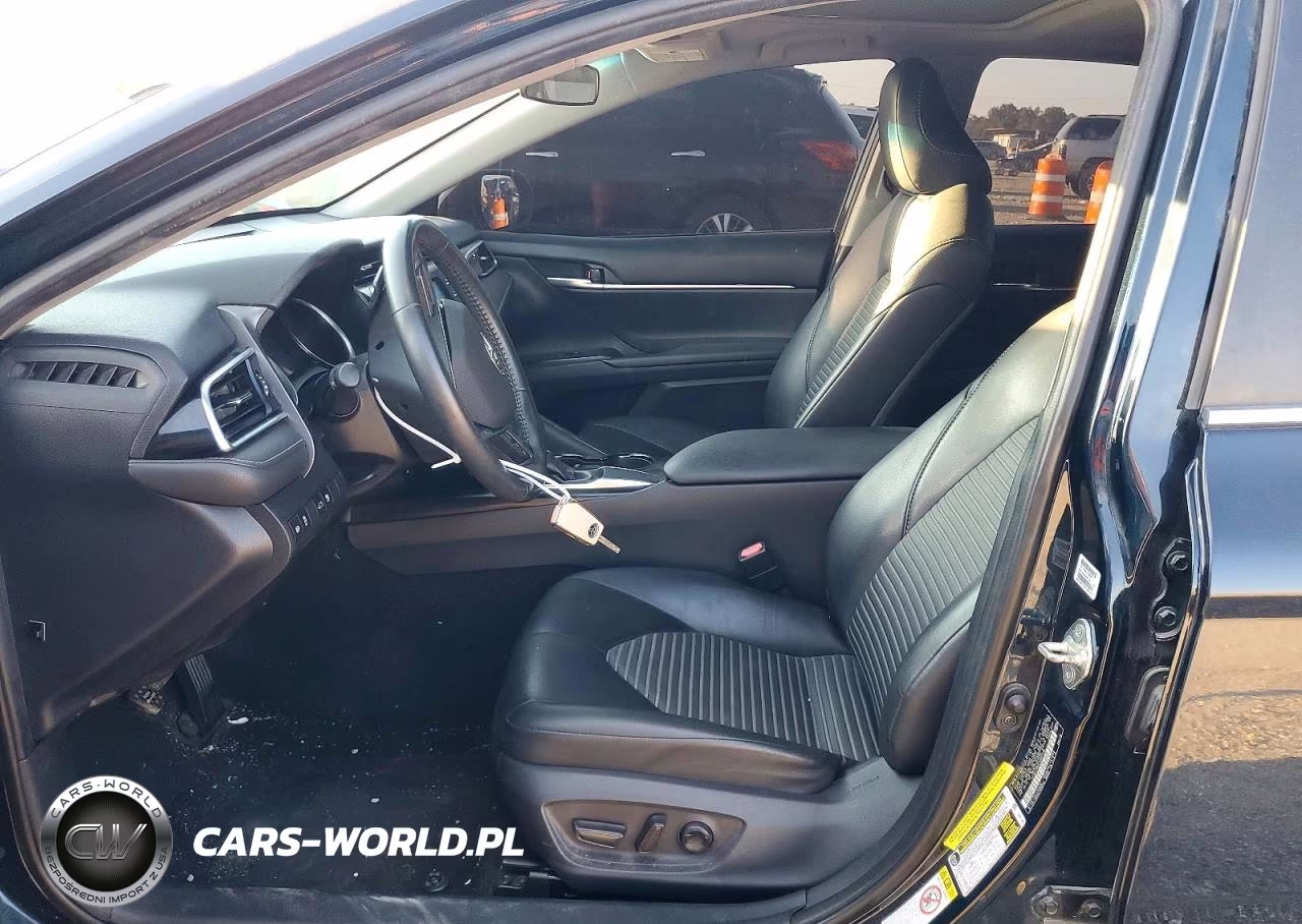 2018 Toyota Camry Se VIN:4T1B11HK0JU567736 - 7