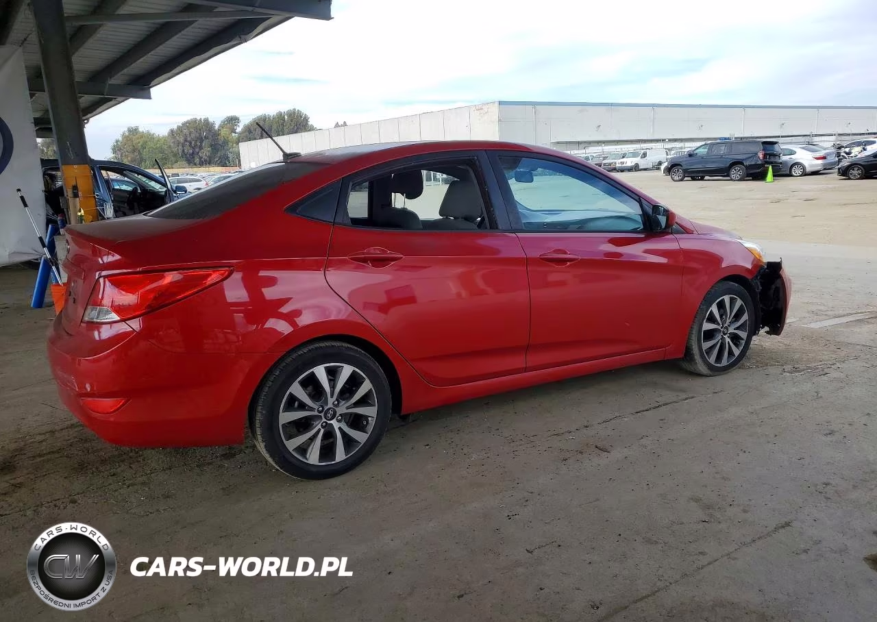 2015 Hyundai Accent Gls VIN:KMHCU4AE4FU907818 - 3