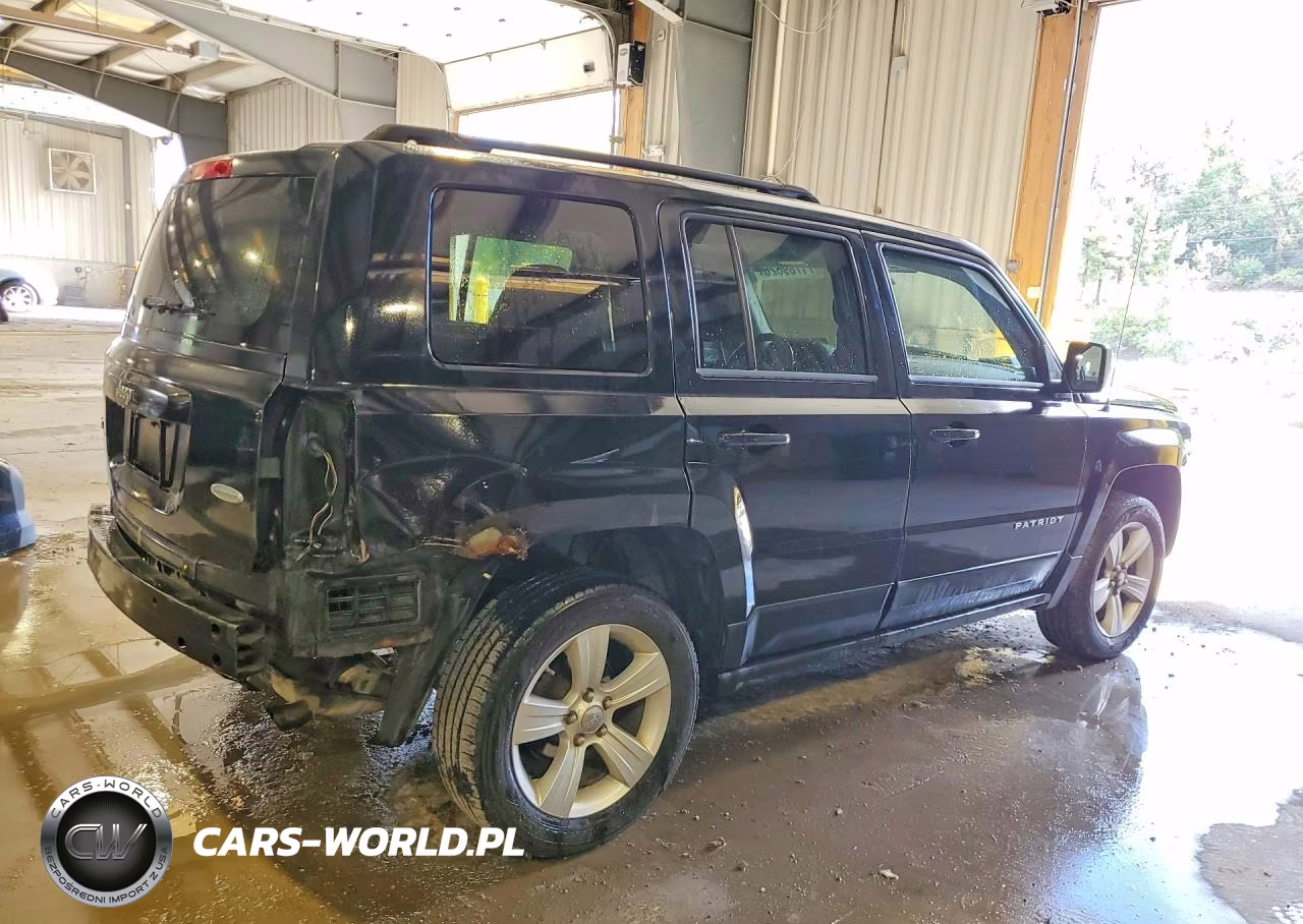 2012 Jeep Patriot Latitude VIN:1C4NJRFB9CD658333 - 3