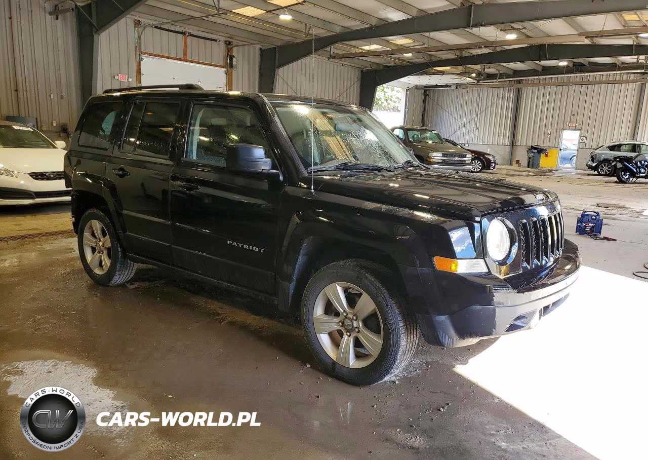 2012 Jeep Patriot Latitude VIN:1C4NJRFB9CD658333 - 4