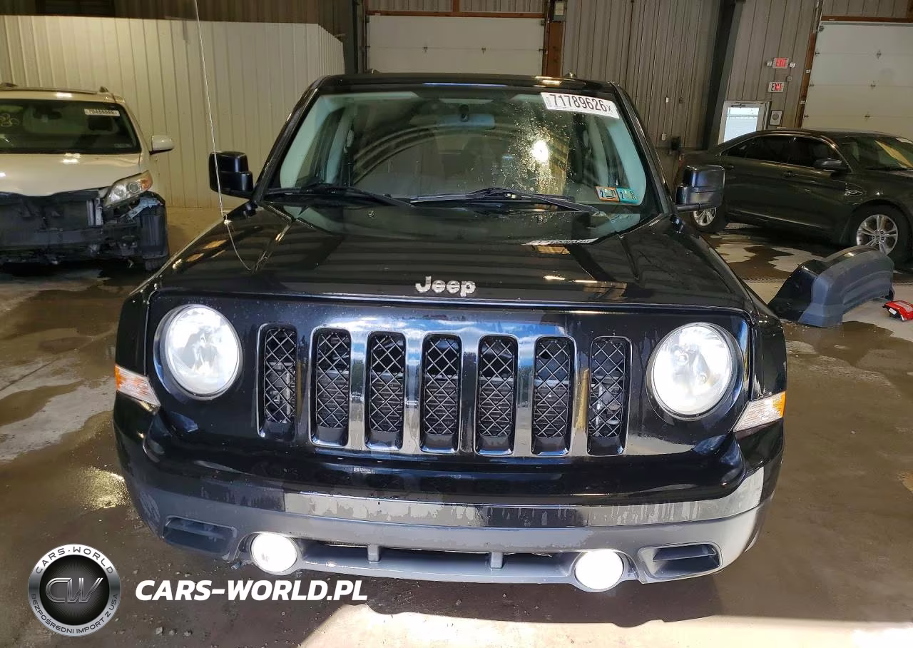 2012 Jeep Patriot Latitude VIN:1C4NJRFB9CD658333 - 5