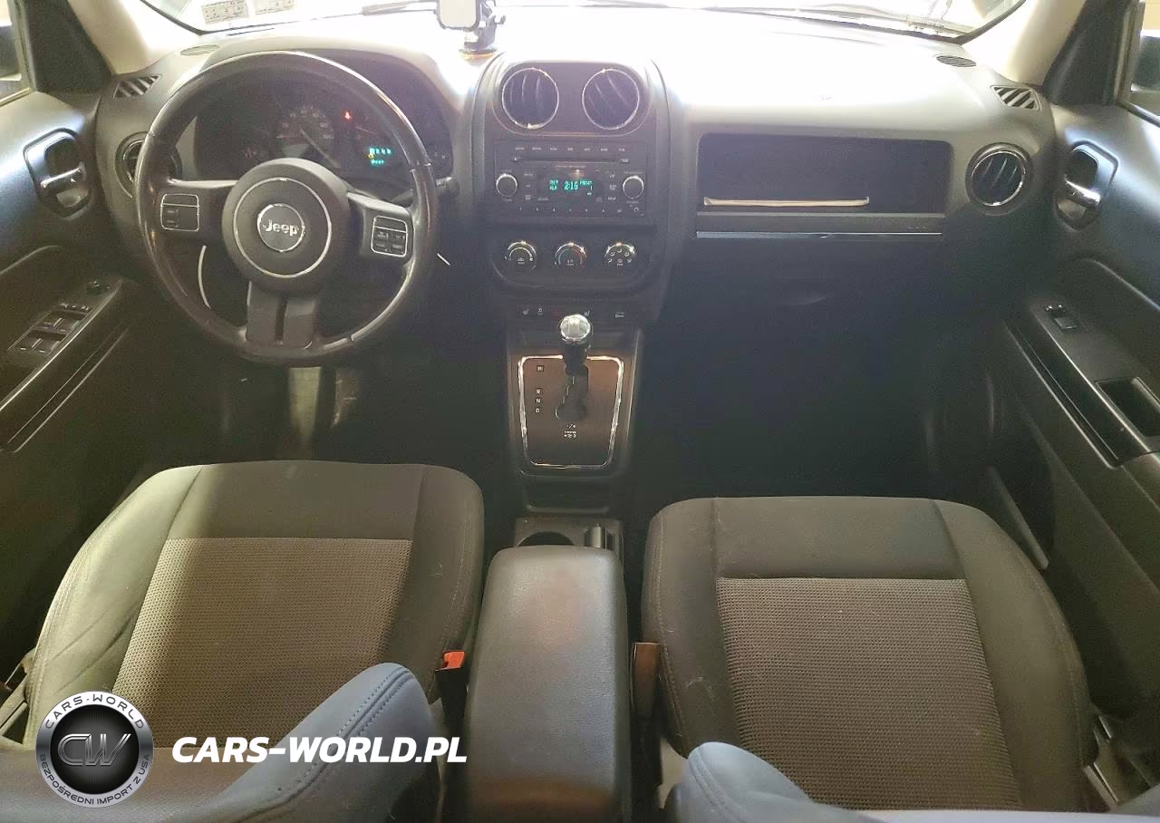 2012 Jeep Patriot Latitude VIN:1C4NJRFB9CD658333 - 8