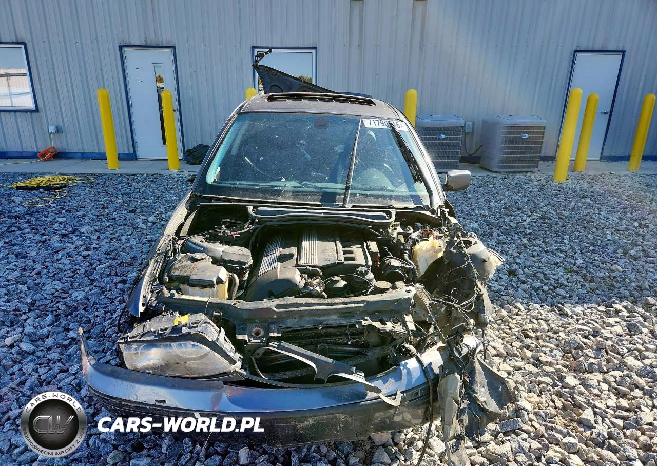 2002 BMW 330 Xi VIN:WBAEW53422PG08905 - 5