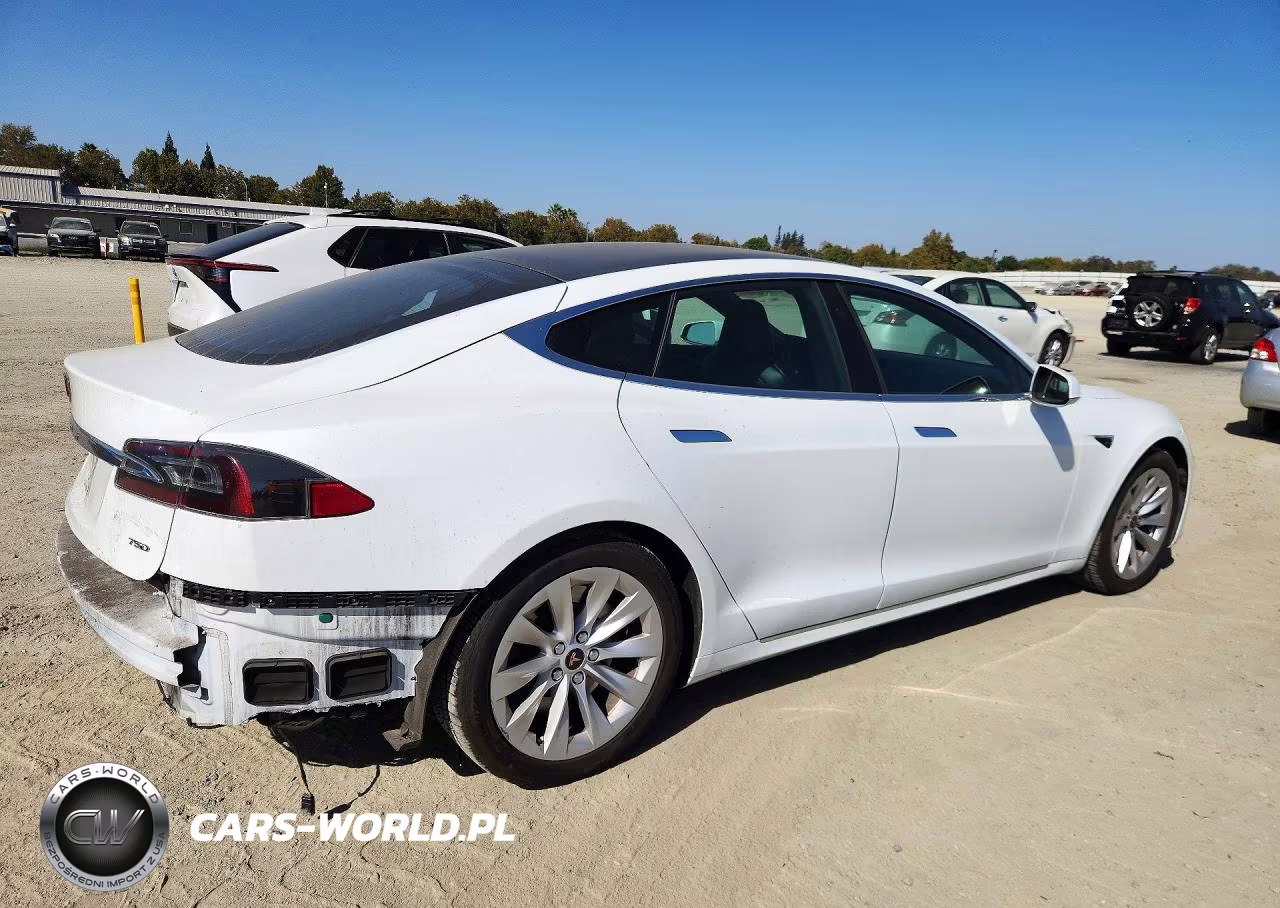 2018 Tesla Model S VIN:5YJSA1E20JF281760 - 3
