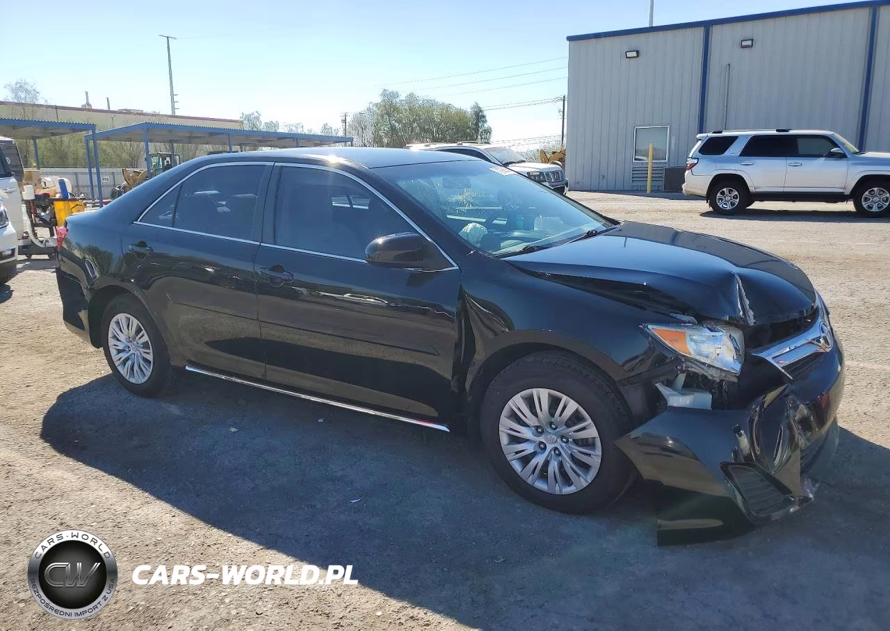 2014 Toyota Camry Le VIN:4T4BF1FK6ER439503 - 4