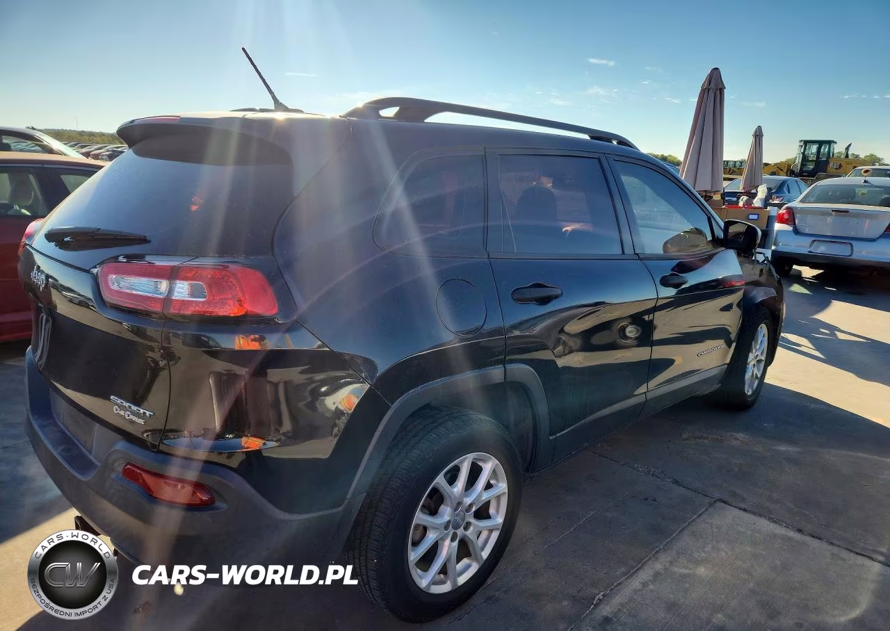 2015 Jeep Cherokee Sport VIN:1C4PJLAB8FW660628 - 3