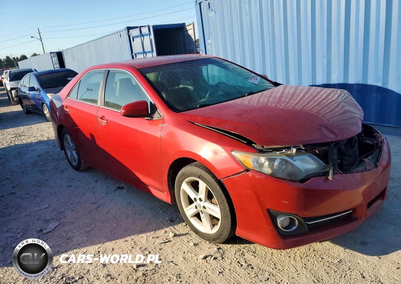 2014 Toyota Camry Se VIN:4T1BF1FK2EU837365 - 4