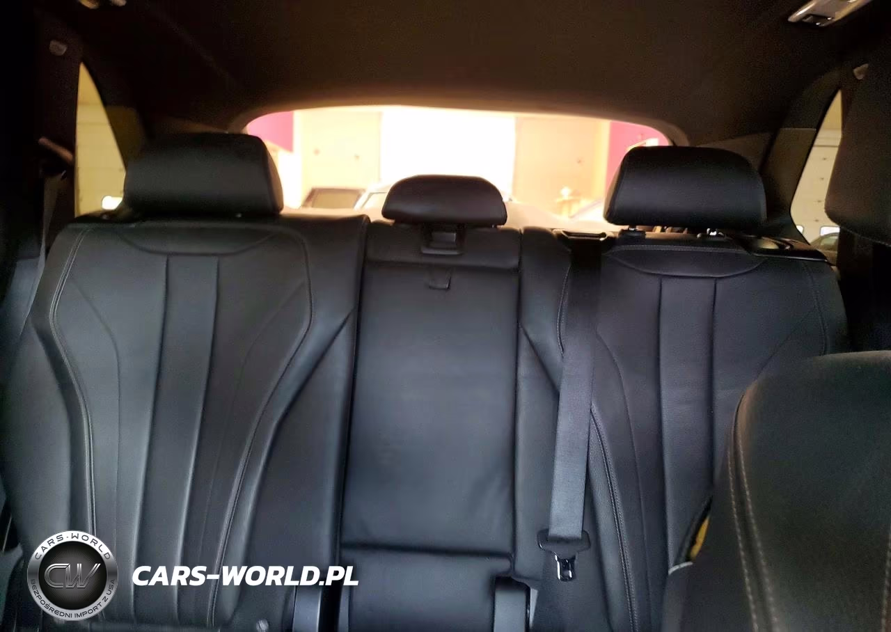 2018 BMW X5 xDrive35I VIN:5UXKR0C50J0X89854 - 10